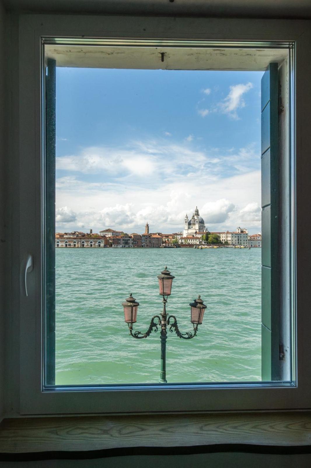 3 Windows On St Mark - Waterfront Apartment Benátky Exteriér fotografie